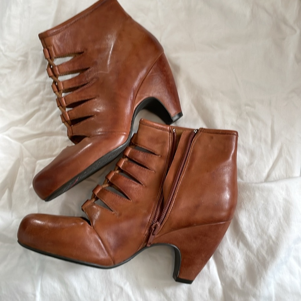 Miz Mooz lovely leather boots! - Picture 2 of 4